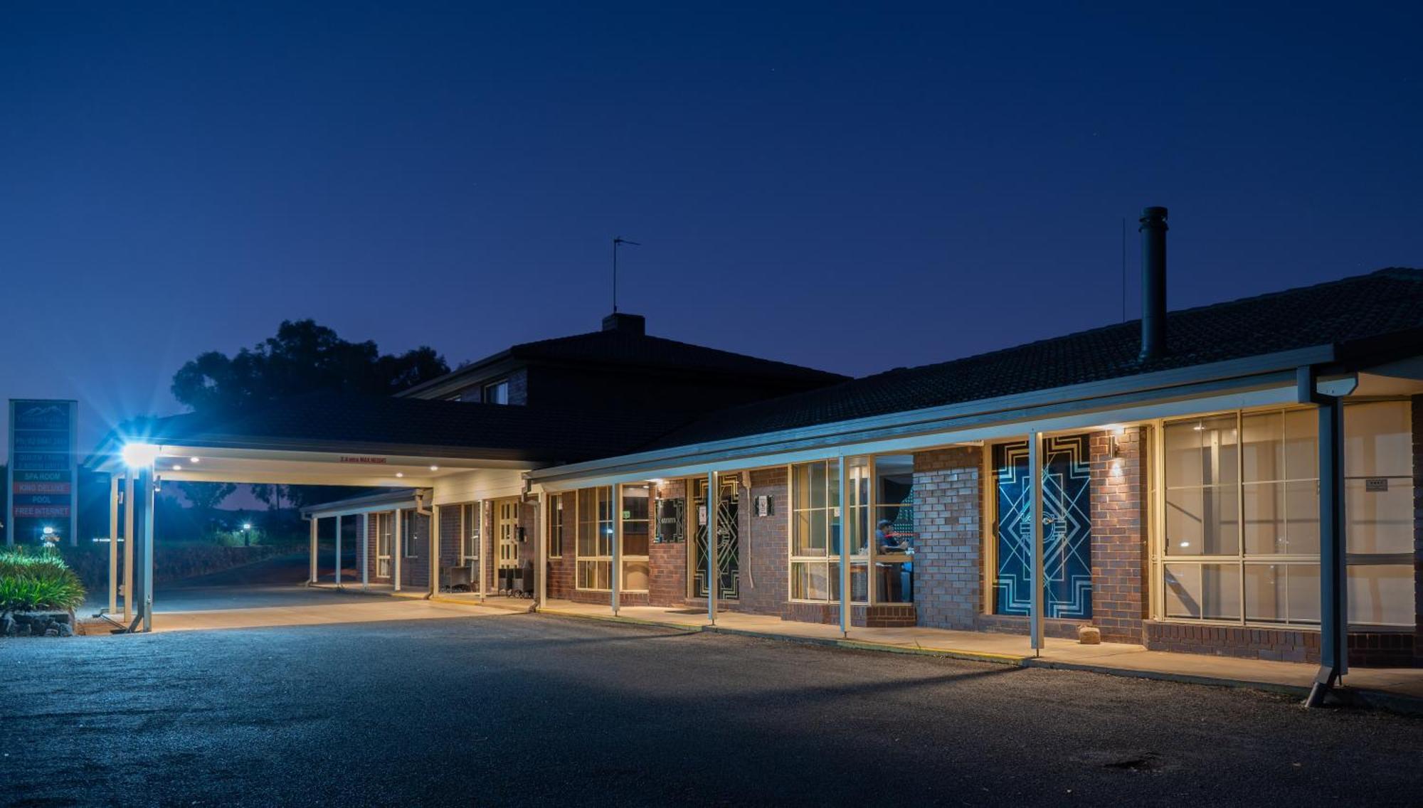 Tumut Valley Motel Pet Friendly Luaran gambar