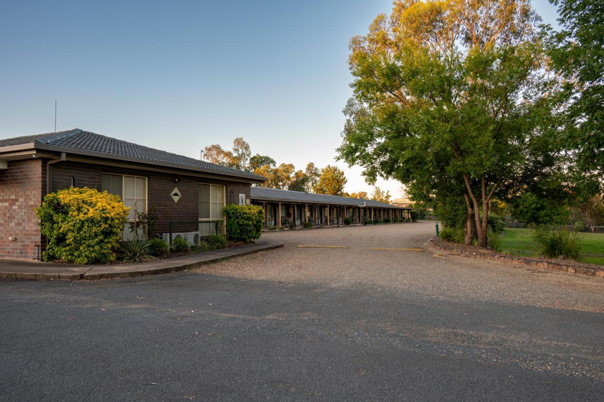 Tumut Valley Motel Pet Friendly Luaran gambar