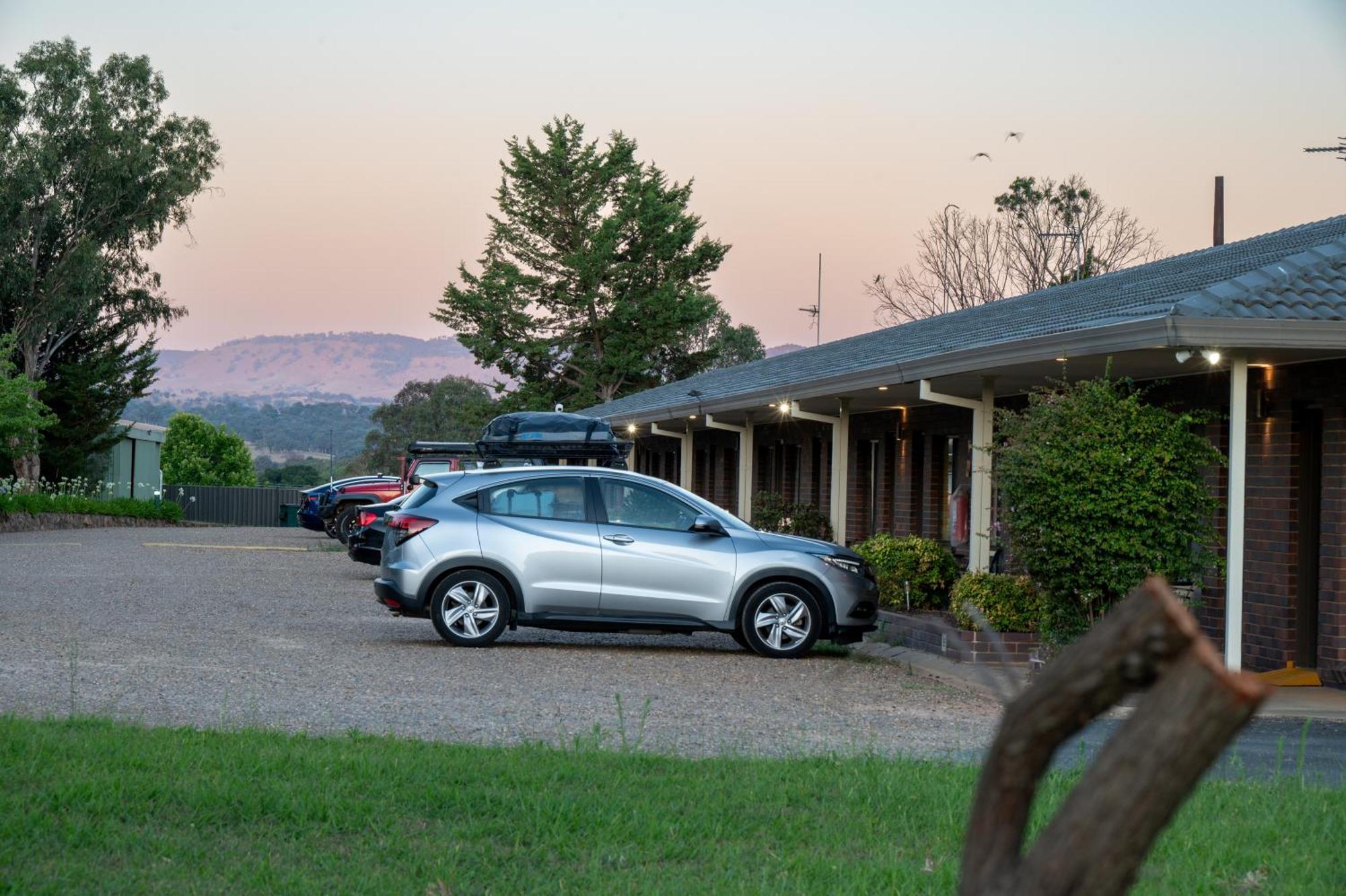 Tumut Valley Motel Pet Friendly Luaran gambar