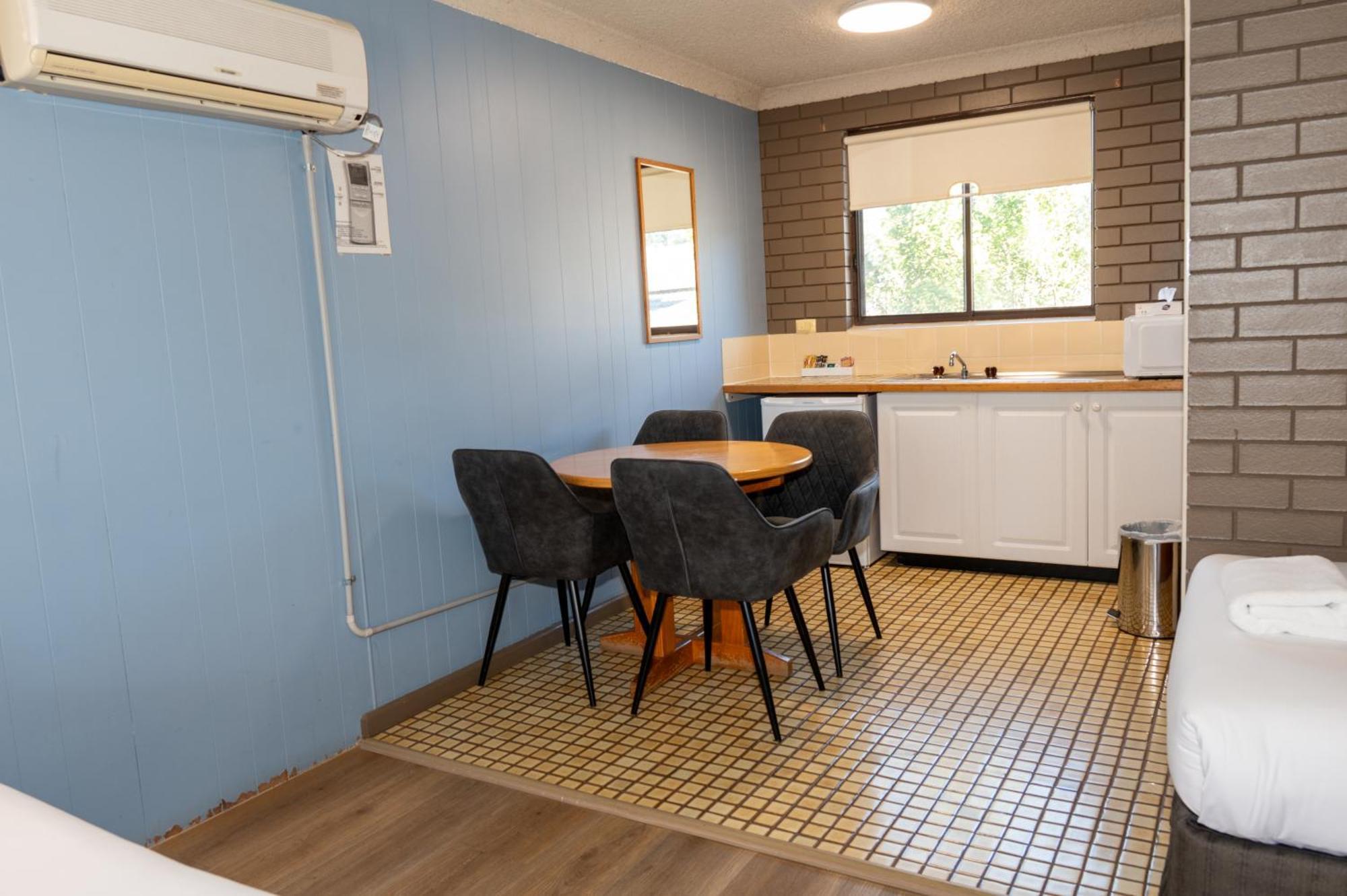 Tumut Valley Motel Pet Friendly Luaran gambar