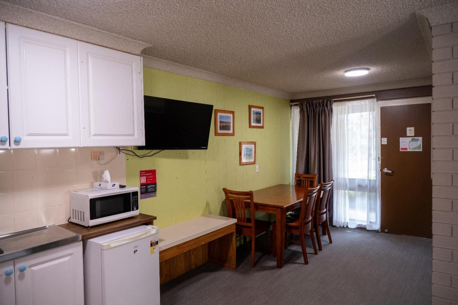 Tumut Valley Motel Pet Friendly Luaran gambar