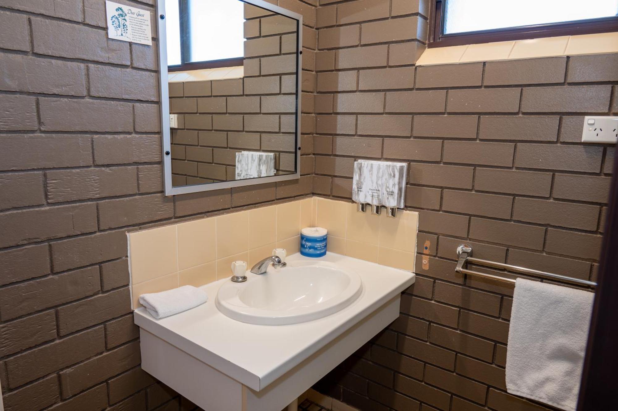 Tumut Valley Motel Pet Friendly Luaran gambar